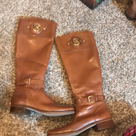 Brown Michael kors boots - Picture 1 of 1